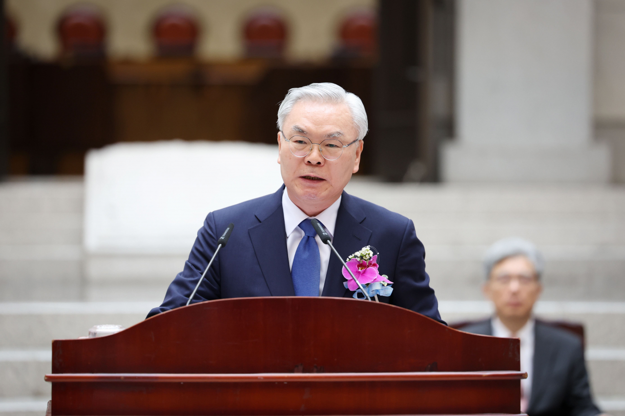 김선수 대법관이 지난 1일 서울 서초구 대법원에서 열린 퇴임식에서 퇴임사를 하고 있다. [연합]