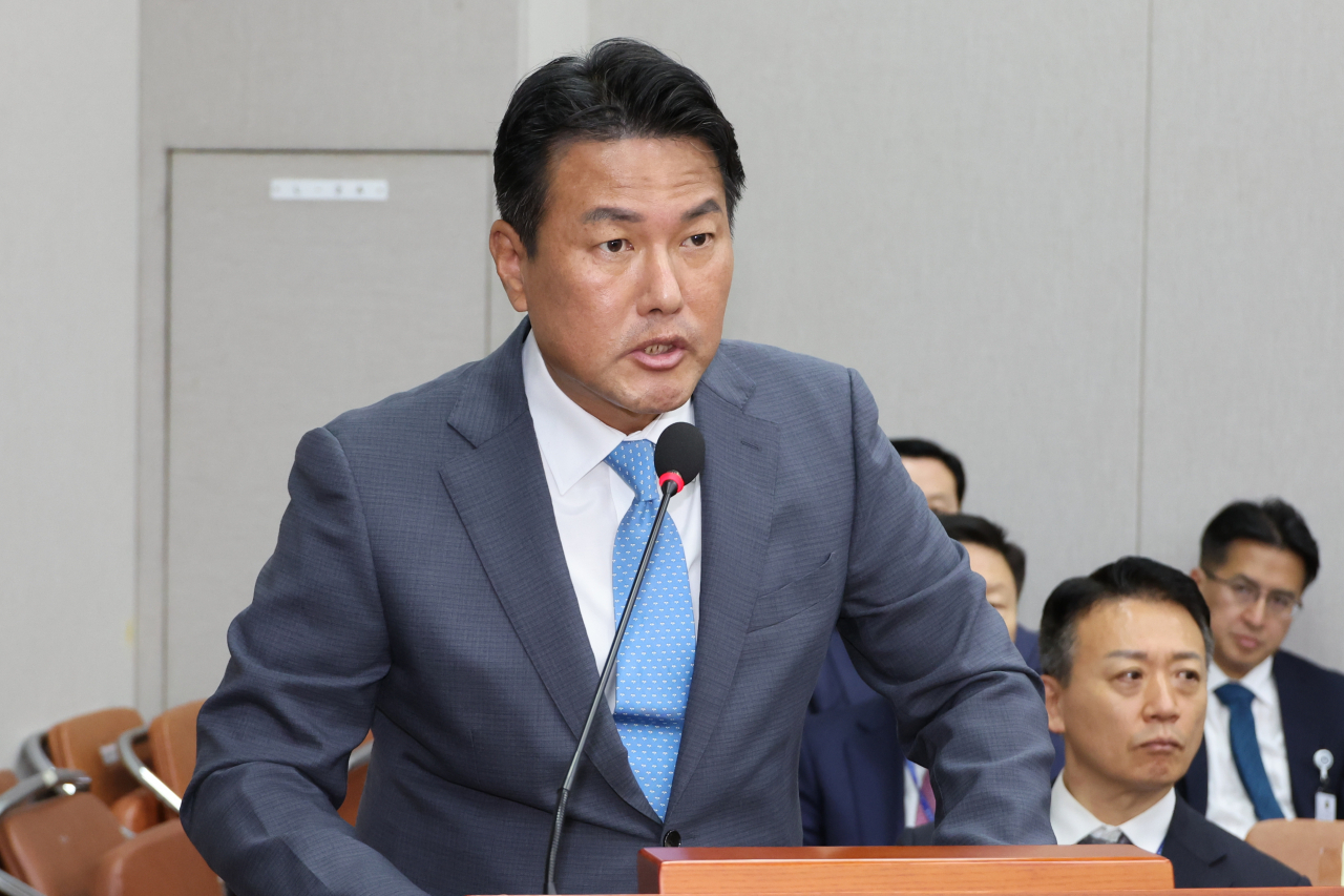 김태효 국가안보실 1차장이 27일 오후 서울 여의도 국회에서 열린 운영위원회 전체회의에서 위원 질의에 답하고 있다. [연합]