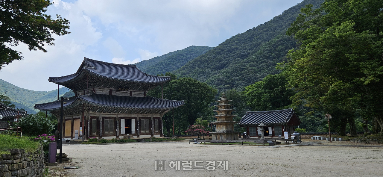 “매월당 김시습 지혜를 만날 수 있는 이 곳”…6개의 보물 있는 부여 무량사 [정용식의 내 마음대로 사찰여행 비경 100선]