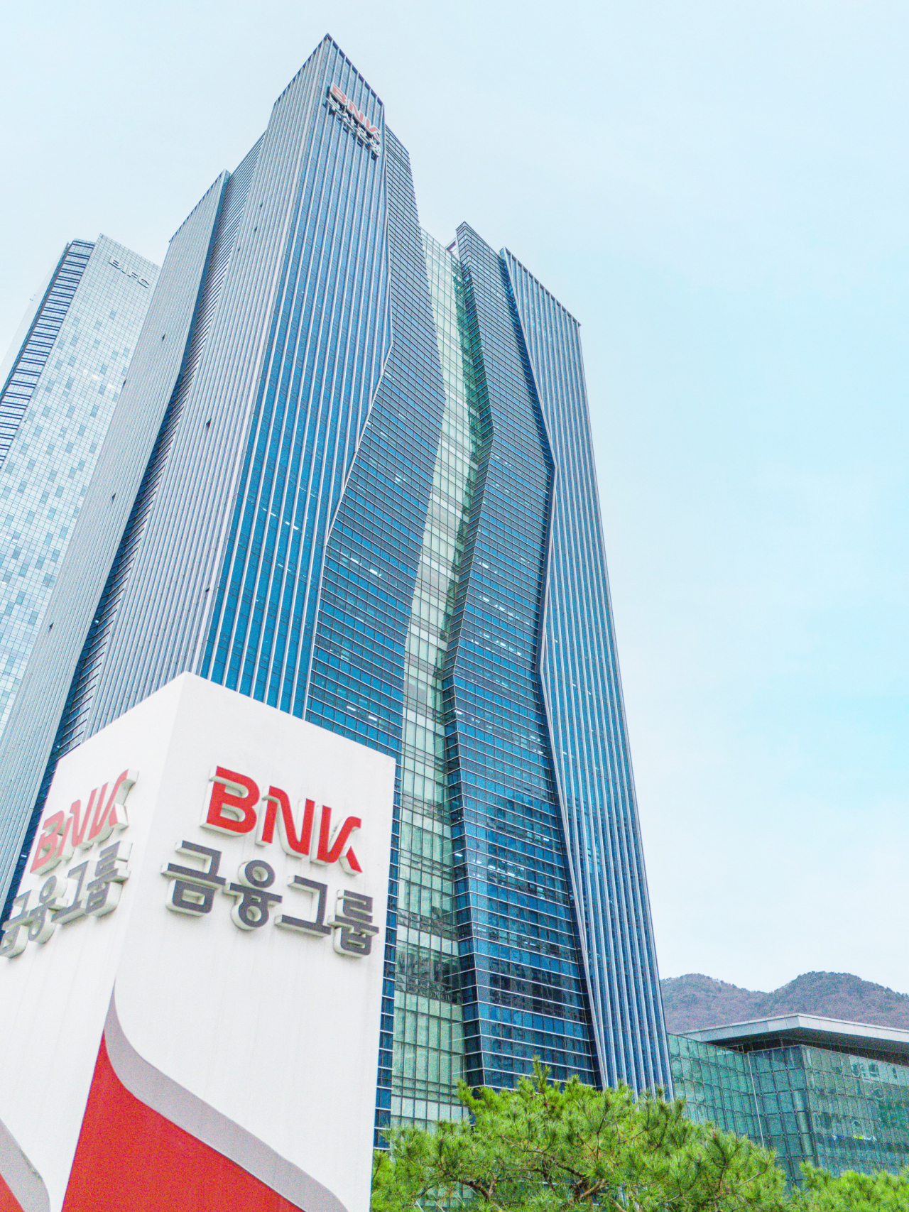 부산 BNK금융그룹 본사 전경[BNK금융그룹 제공]