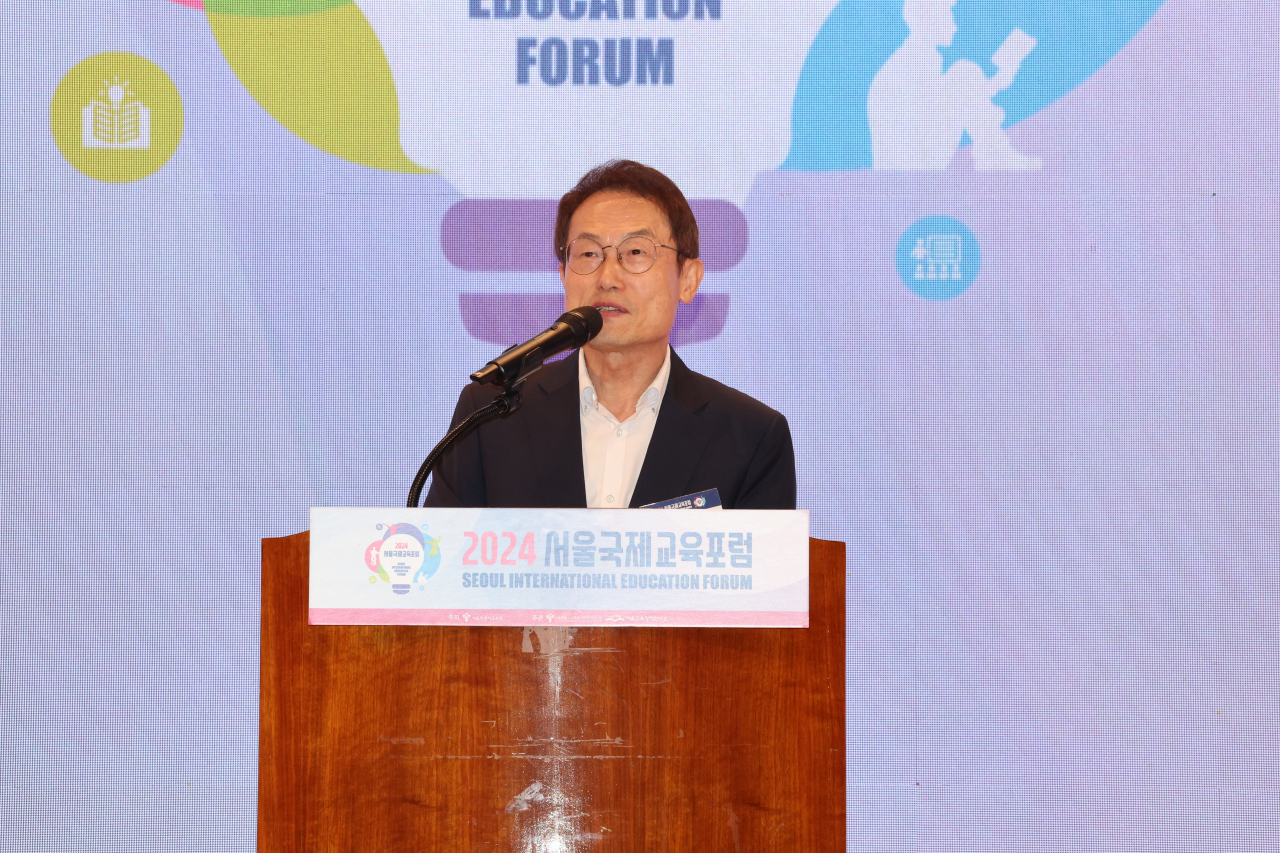 조희연 서울시교육감이 지난 23일 서울 서초구 서울교육연수원에서 열린 '2024 서울국제교육포럼'에서 환영사하고 있다. [연합]