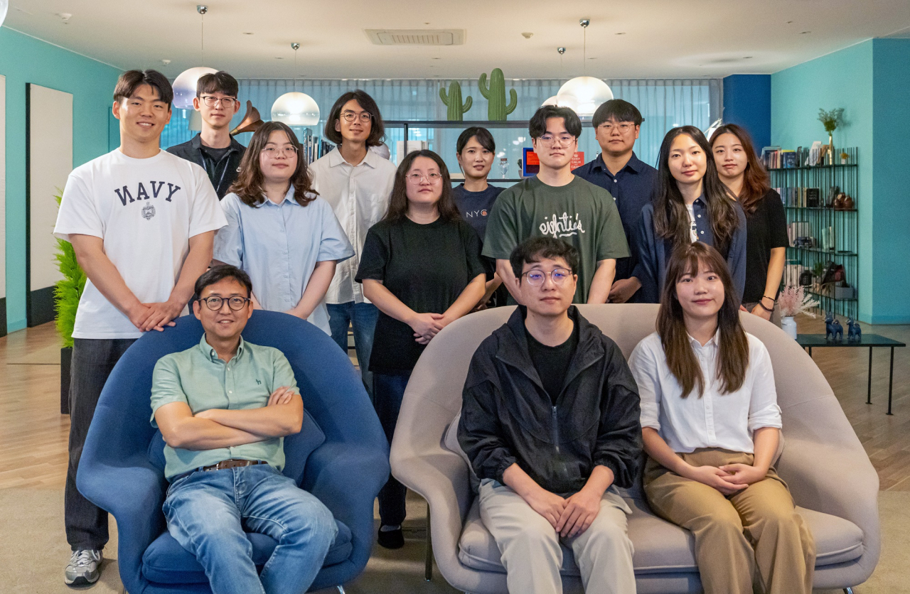 이번 연구를 수행한 UNIST 연구진. 조재흥(아래 왼쪽부터) 교수, 김성한 연구원, 이유리 연구원.[UNIST 제공]