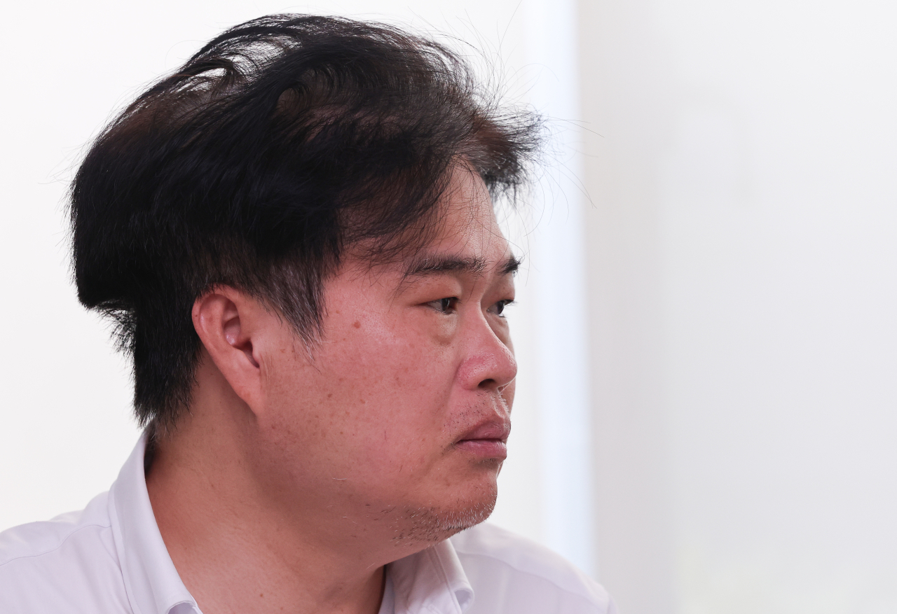 임현택 대한의사협회 회장이 정부의 의대 증원에 반대하며 단식 투쟁에 나선 지 8일째인 2일 단식을 중단했다. [연합]