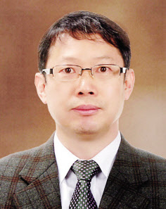 강동욱 입학처장