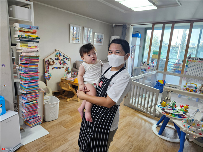 필리핀 가사관리사 메리 그레이스(36)가 3일 아이돌봄 가사서비스 업무를 시작했다.[서울시 제공]