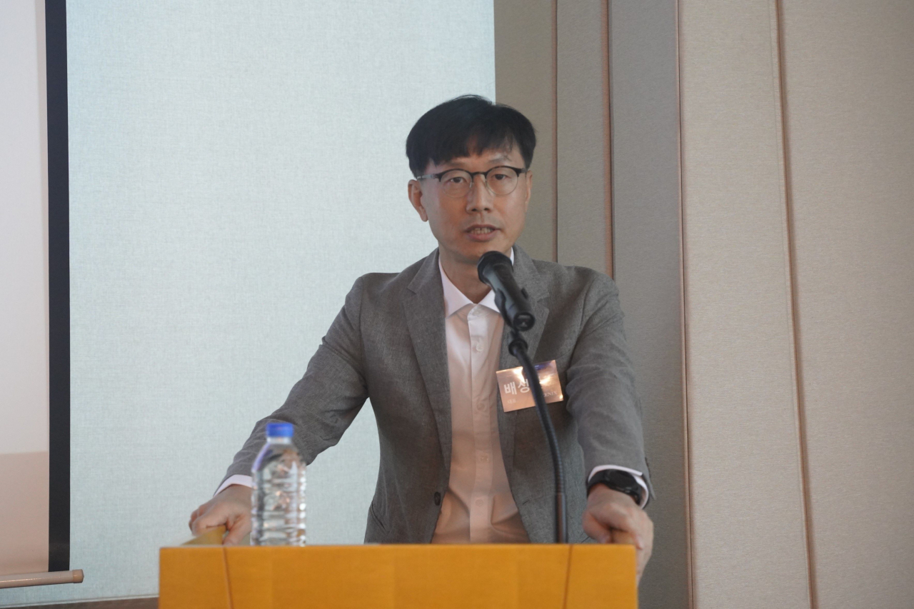 배성관 제닉스 대표가 5일 서울 여의도 63스퀘어에서 개최된 기자간담회에서 발언을 하고 있다. [제닉스 제공]