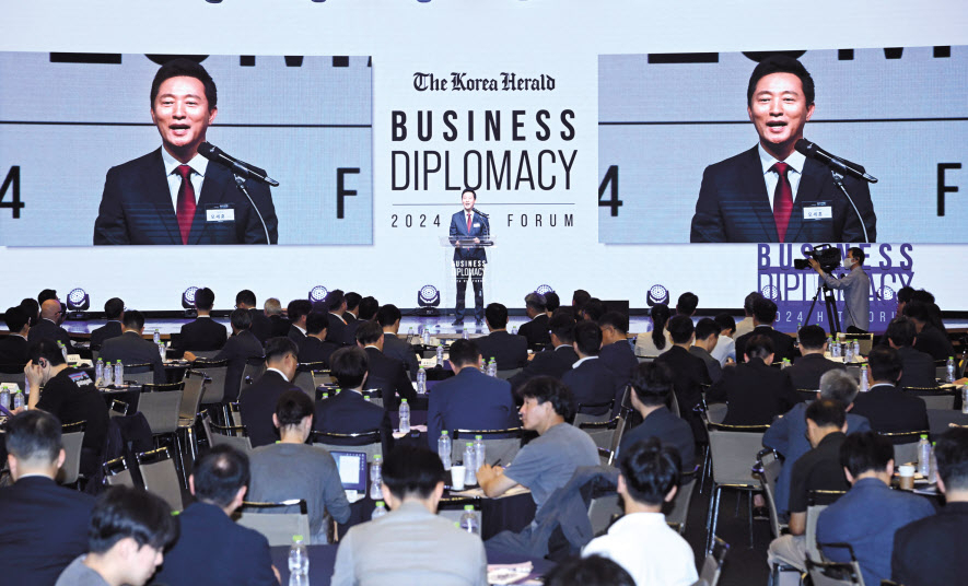 오세훈 서울시장이 5일 오전 서울 중구 대한상공회의소 국제회의장에서 열린 ‘2024 코리아헤럴드 HIT 포럼’에서 축사를 하고 있다. 이상섭 기자
