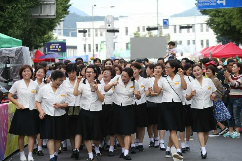 ‘제21회 광주 추억의 충장축제’가 다채로운 프로그램으로 준비되고 있다.
