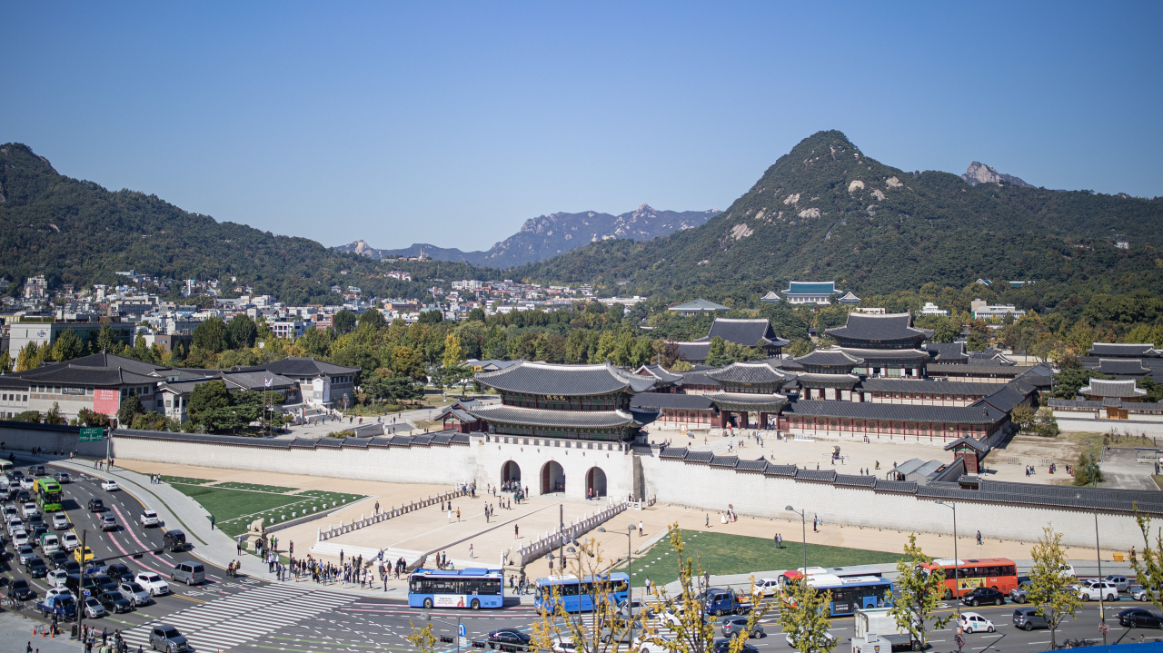 경복궁과 북악산 전경