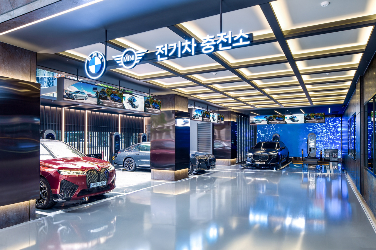 BMW 그룹 코리아기 서울 중구 회현동에 마련한 신개념 공공 전기차 충전소 ‘BMW 차징 허브 라운지’ 모습 [BMW 그룹 코리아 제공]