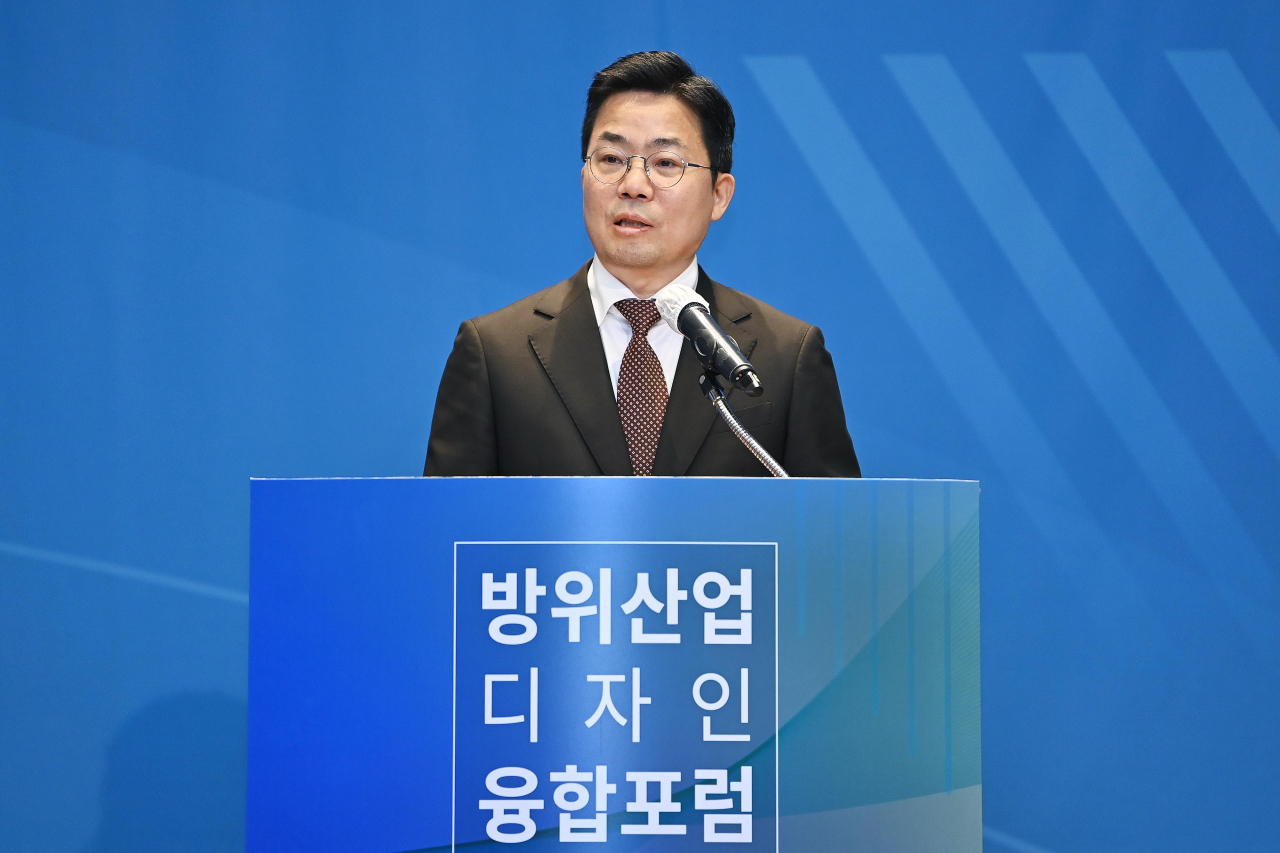 박성택 산업통상자원부 제1차관이 13일 경기 성남 분당구 한국디자인진흥원에서 열린 제1회 방위산업 디자인 융합 포럼에서 인사말을 하고 있다.[산업통상자원부 제공]