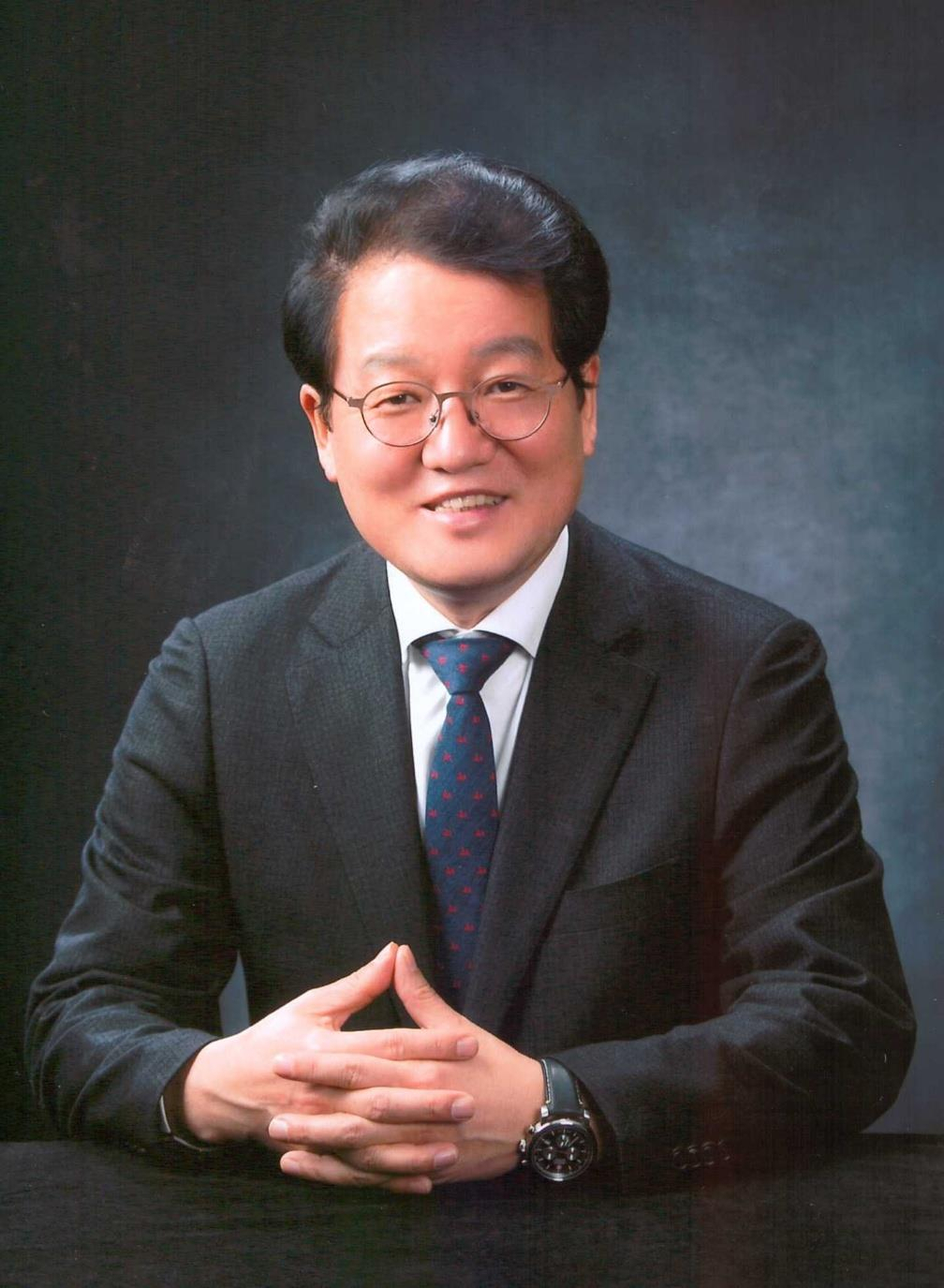 서울장학재단은 신임 이사장에 남성욱(65·사진) 고려대 통일외교학부 교수가 선임됐다고 13일 밝혔다.[서울시 제공]