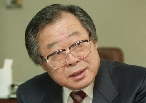 보수진영 핵심 인사로서 진보진영과 교류에 힘쓴 남재희 전 노동부 장관이 15일 오전 8시10분께 노환으로 영면에 들었다. [연합]