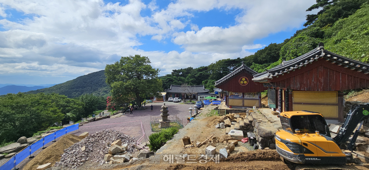 신화·역사 어우러진 물고기 신앙…밀양 ‘3대 신비’ 만어사 [정용식의 내 마음대로 사찰여행 비경 100선]