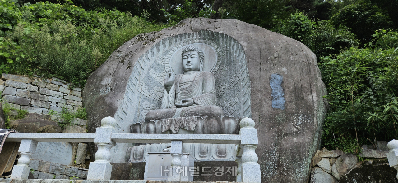 신화·역사 어우러진 물고기 신앙…밀양 ‘3대 신비’ 만어사 [정용식의 내 마음대로 사찰여행 비경 100선]