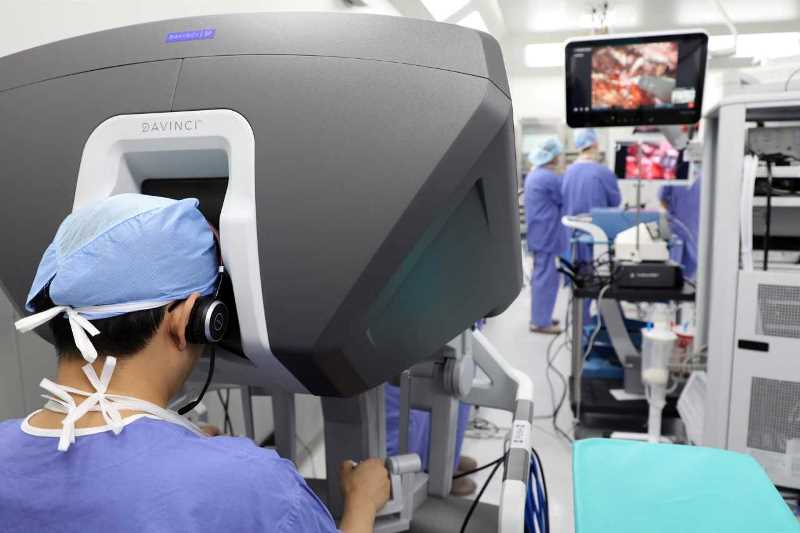 인하대병원이 3000례를 달성한 로봇수술 장면