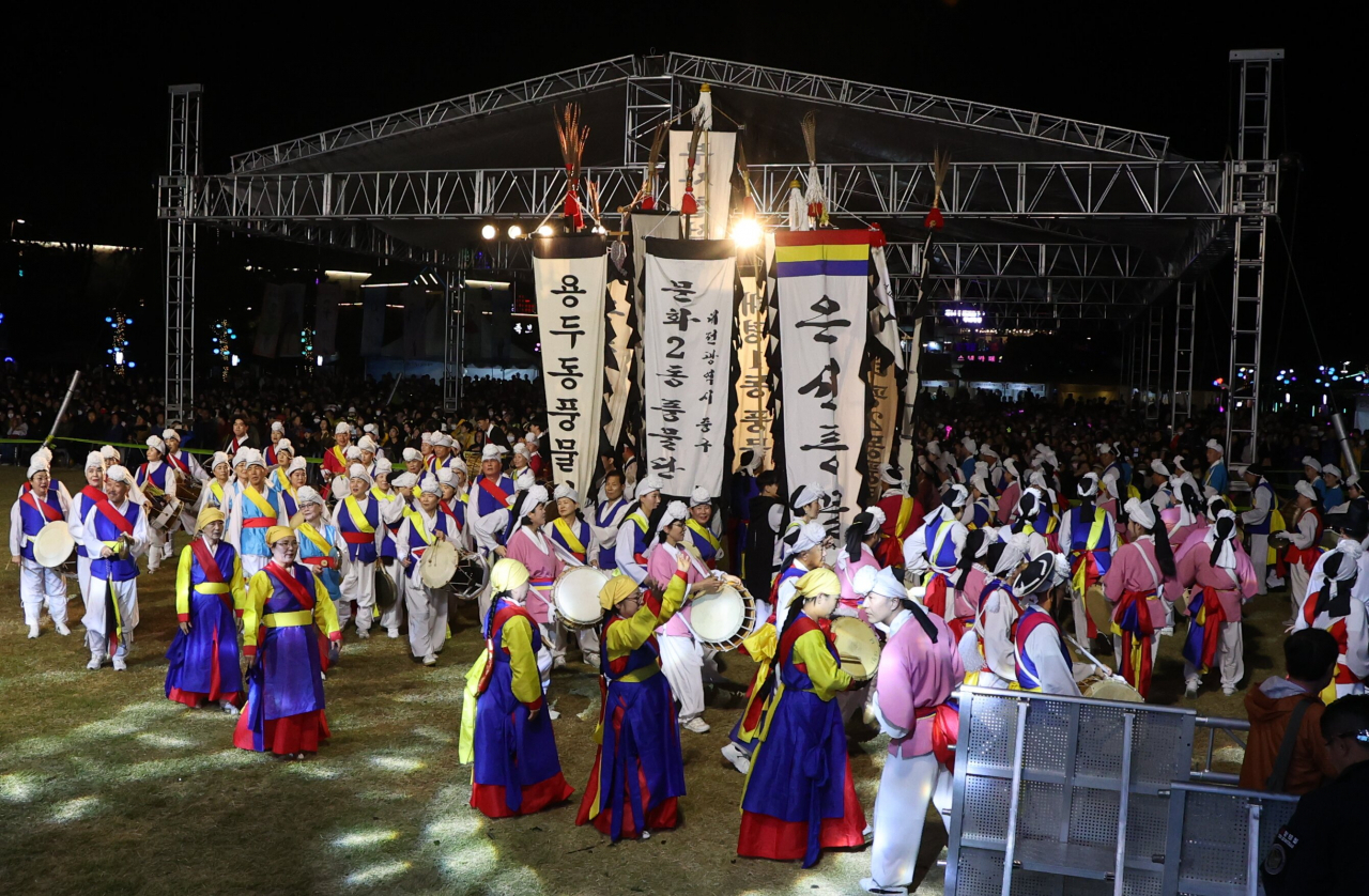 성심당만 빵이냐, 대전 빵축제, 김희재 출격 해미읍성 잔치..가을 축제는 충남이쥬~[함영훈의 멋·맛·쉼]