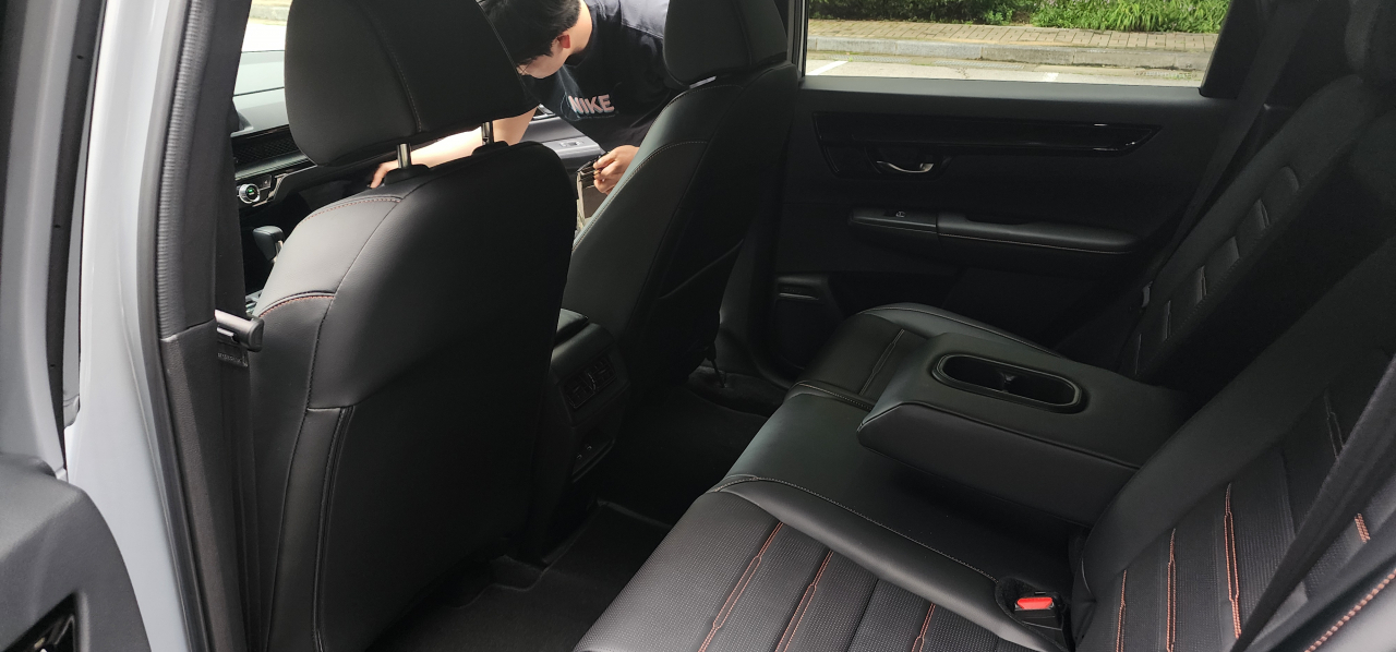 혼다 CR-V 하이브리드 2열과 3열 공간. [김성우 기자]