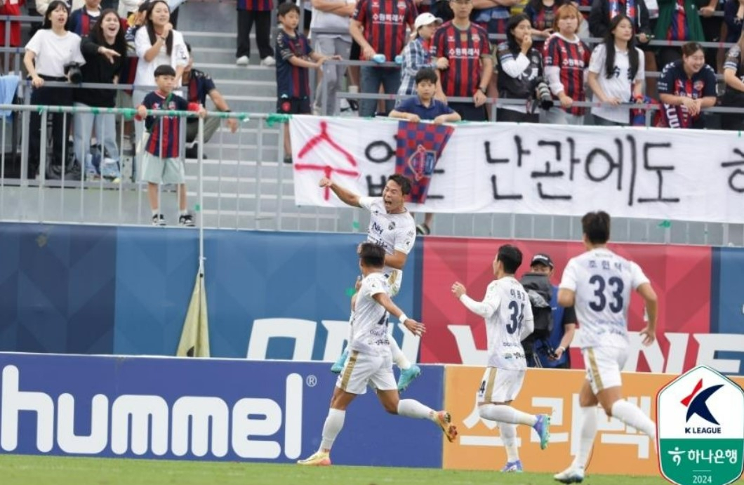 K리그1 수원FC, 김천에 2-4 패배…손준호 파문 뒤 2연패