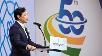 지난 7월 고려아연 창립 50주년 기념식에서 발언하고 있는 최윤범 고려아연 회장[헤럴드DB]
