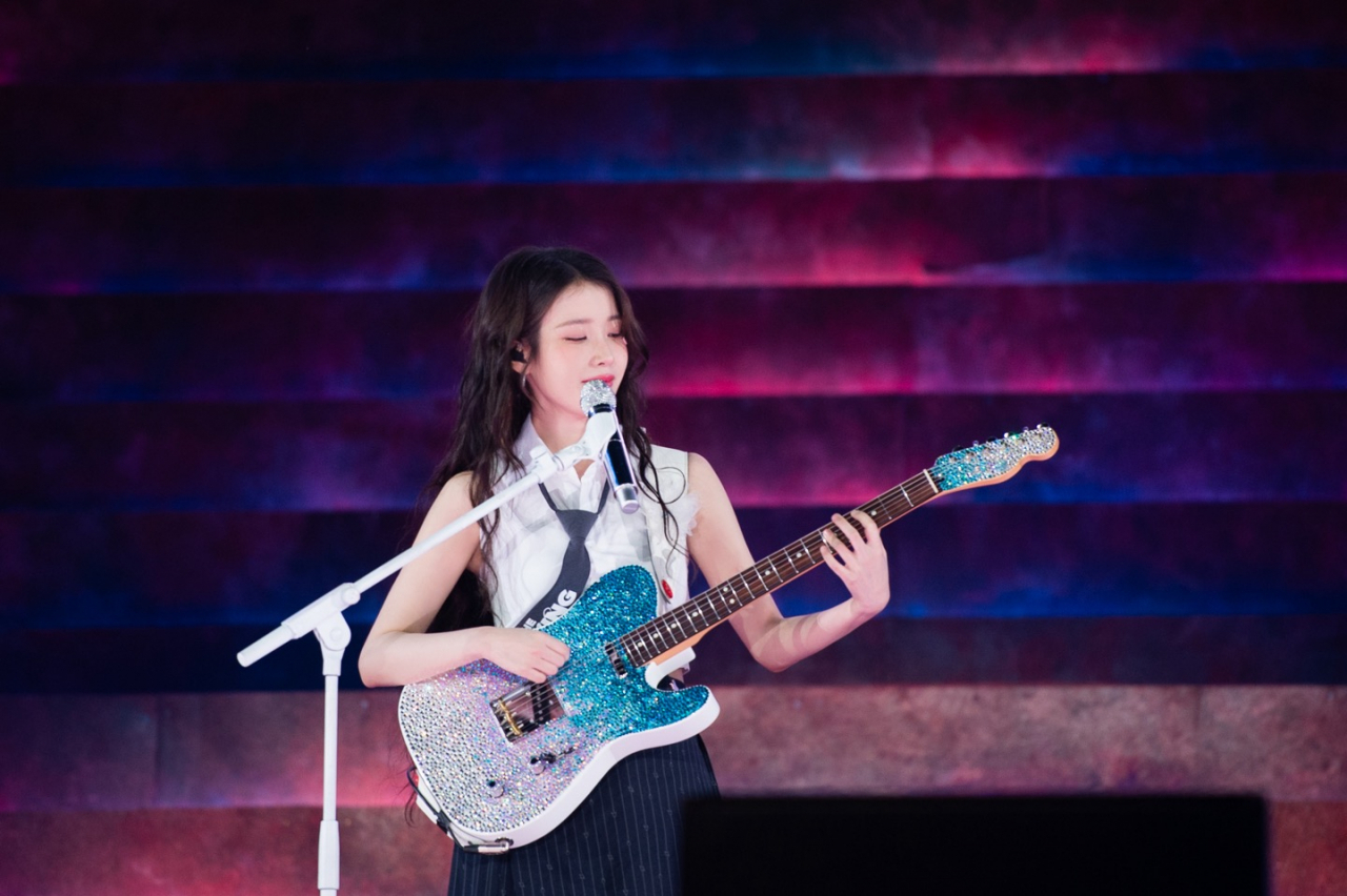 Finale of IU's 1st world tour "HEREH" held at the Seoul World Cup Stadium on Sunday (EDAM Entertainment)