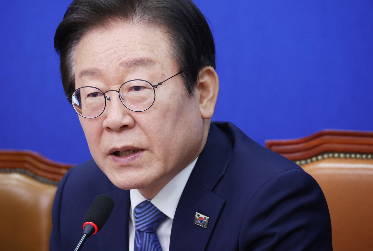 이재명 더불어민주당 대표가 27일 국회에서 열린 최고위원회의에서 발언하고 있다. [연합]