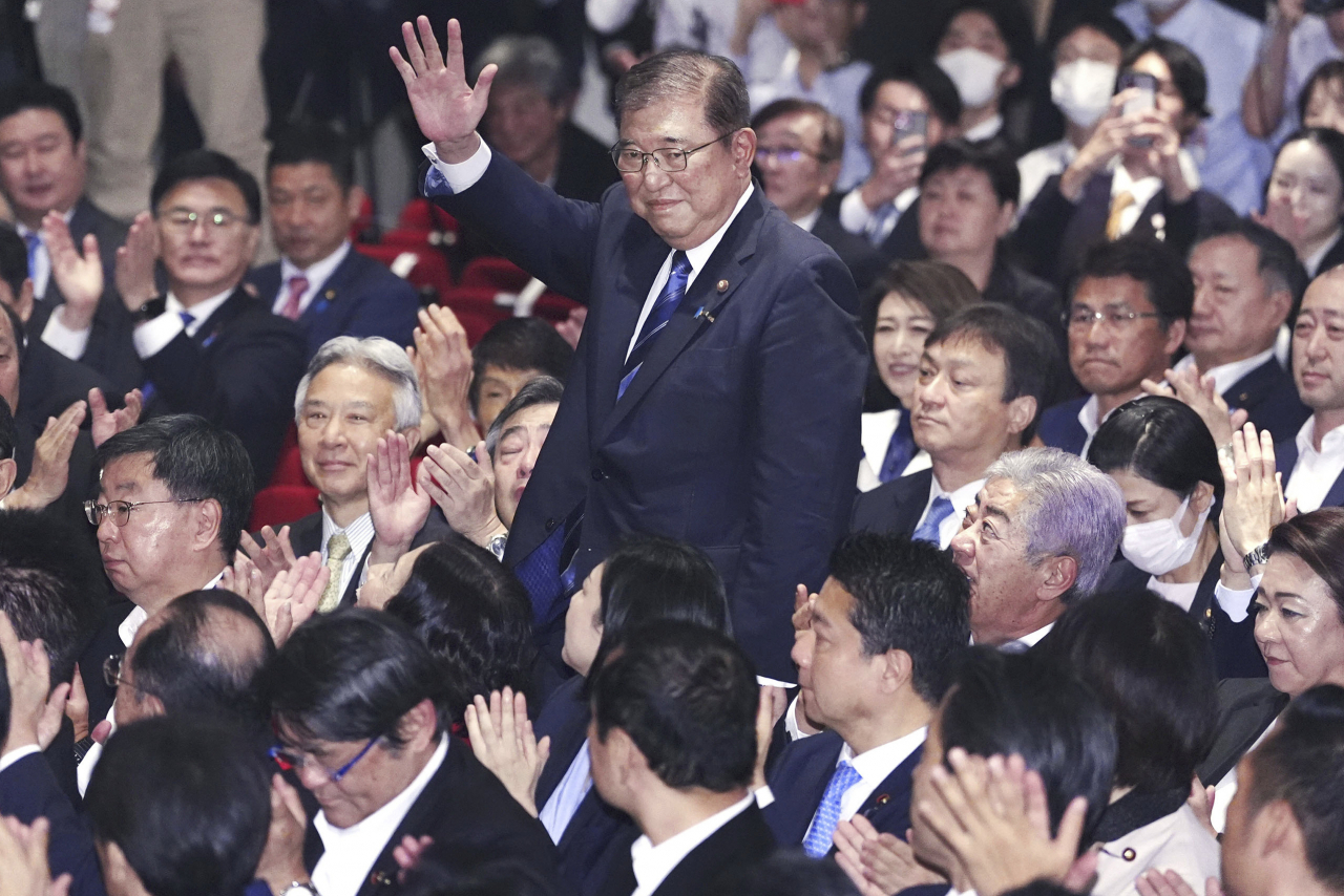 27일 일본 자민당 총재 선거에서 한일관계 비둘기파로 평가되는 이시바 시게루 전 자민당 간사장이 당선됐다. [AP]