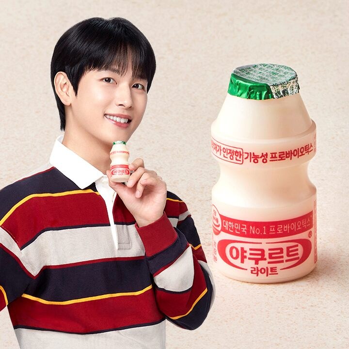 hy 온라인몰 프레딧에서 판매 중인 ‘야쿠르트 라이트’. 배우 임시완이 광고 모델이다. [hy 제공]