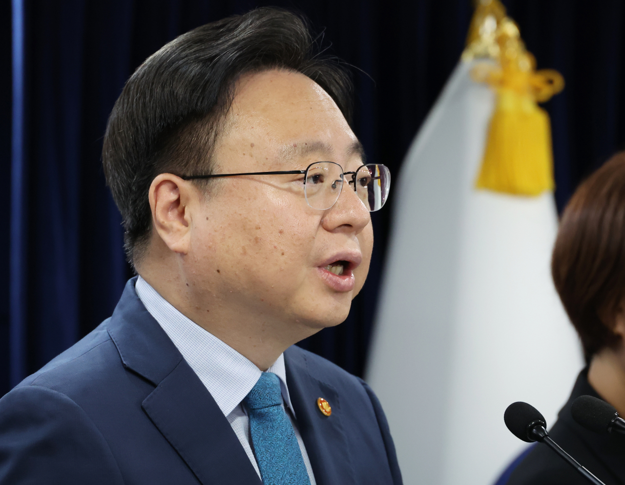 조규홍 보건복지부 장관이 지난달 30일 서울 종로구 정부서울청사에서 의료개혁 추진상황 브리핑을 하고 있다.[연합]