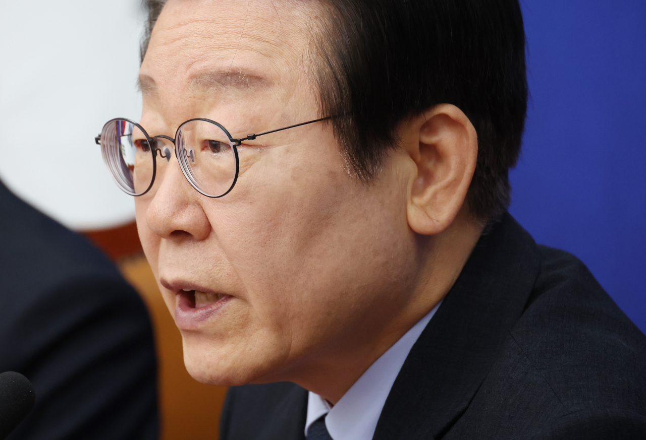 2일 국회에서 열린 더불어민주당 최고위원회의에서 이재명 대표가 발언하고 있다. [연합]