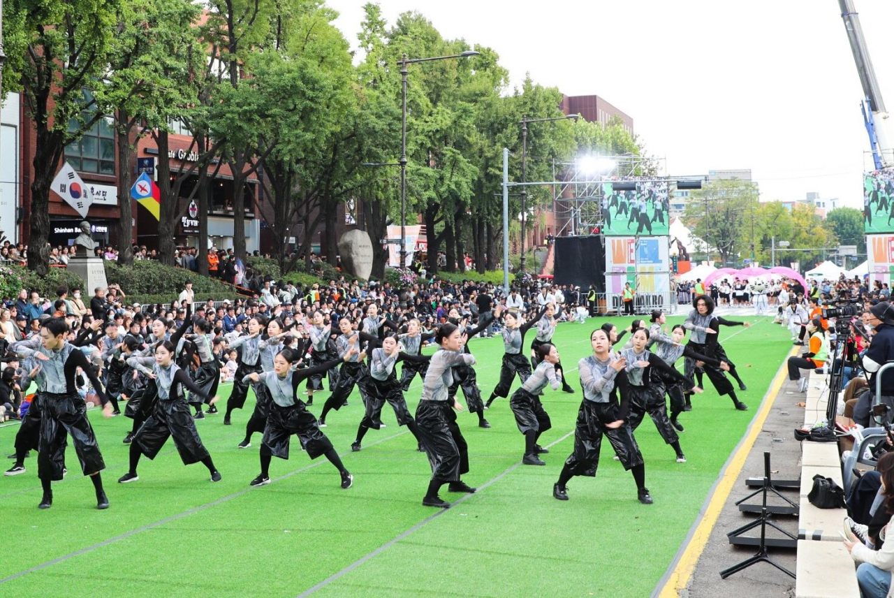 웰컴대학로 축제 지난해 모습