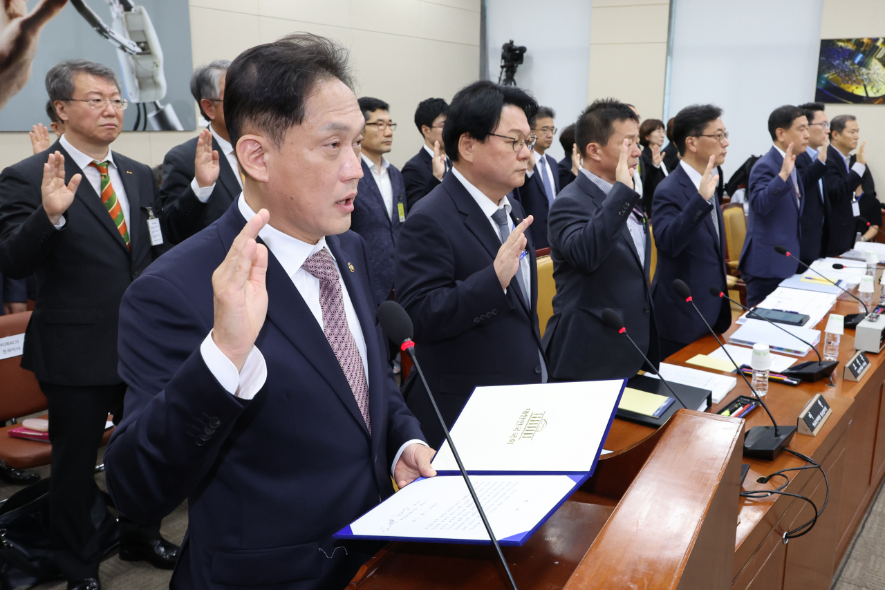 ‘창과 방패…국정감사’ [이상섭의 포토가게]