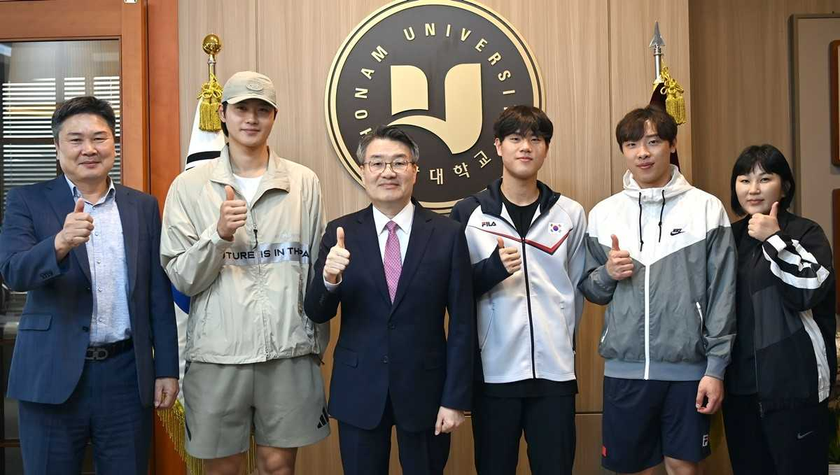 박상철 호남대 총장, 펜싱 금메달리스트 오상욱 선수 환담