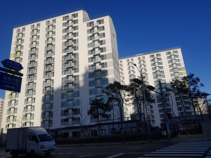 파리 날려 텅텅비던 이 집…너도나도 살겠다고 몰려왔다 [부동산360]