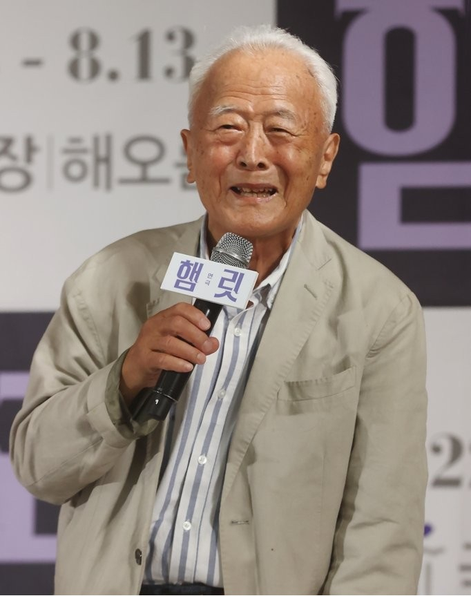 '야인시대', '영웅시대'의 드라마에서 이승만 대통령으로 널린 알려진 배우 권성덕이 별세했다. 향년 84세. [연합]