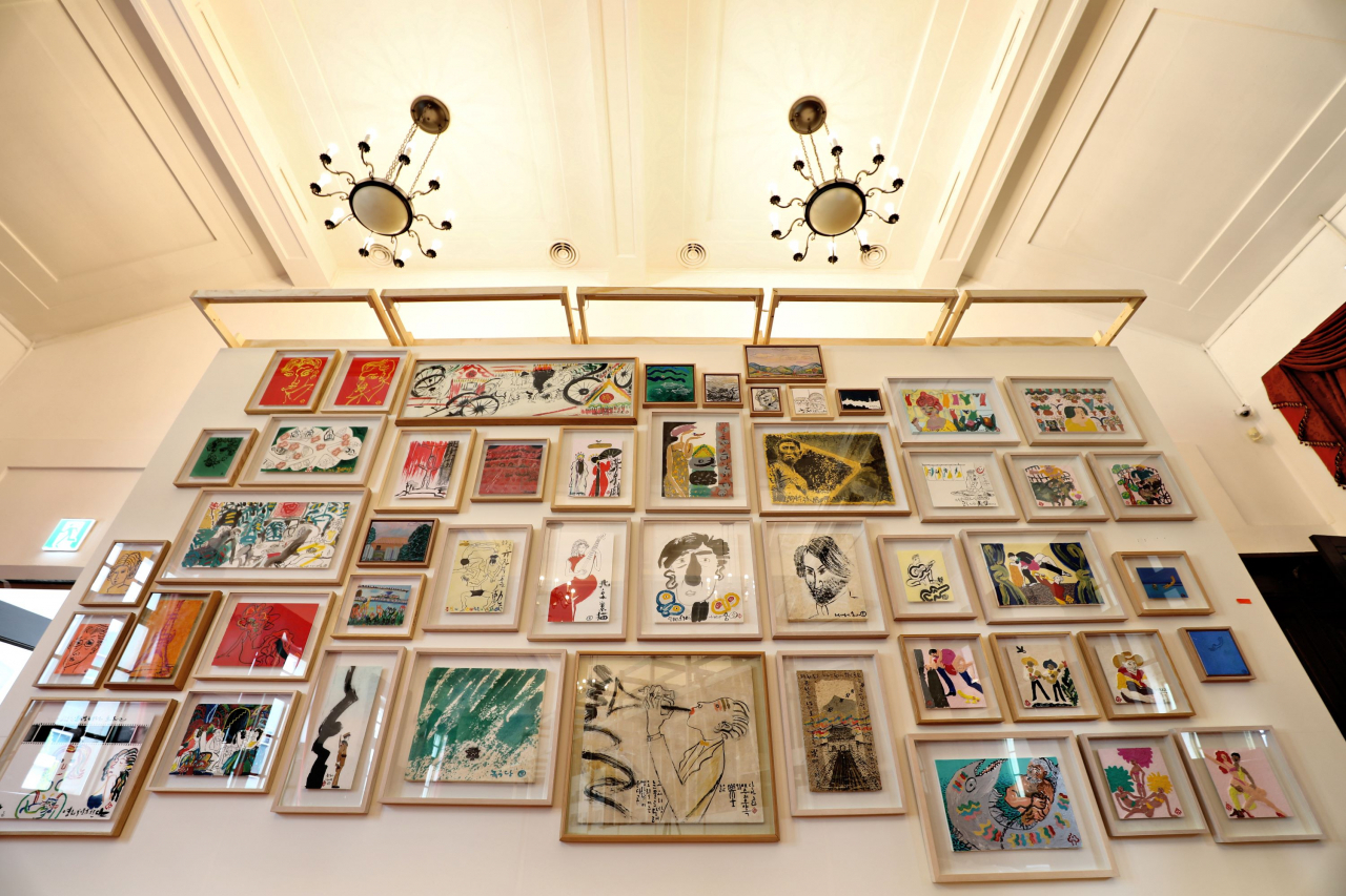 An installation view of Kim Byung-jong‘s illustrations at the exhibition “The Rhapsody of Life: A Half-Century Art Archive of Kim Byung-jong” at Culture Station Seoul 284 in Seoul (Provided by Korea Craft and Design Foundation)
