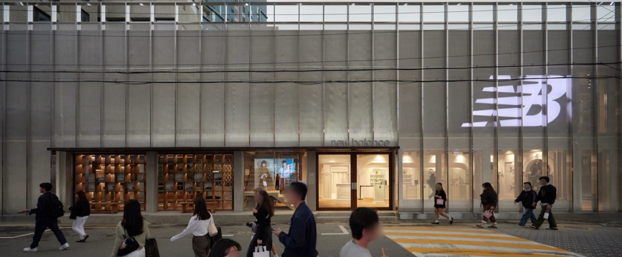 뉴발란스 성수 플래그십 스토어. [이랜드 뉴발란스 제공]