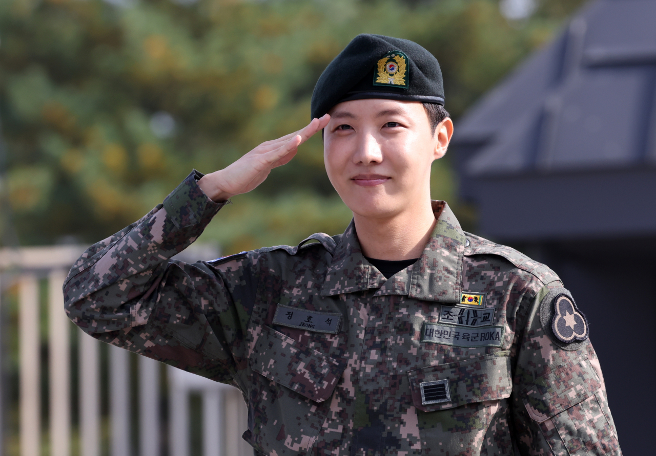 BTS' J-Hope completes military service, returns to fans - The