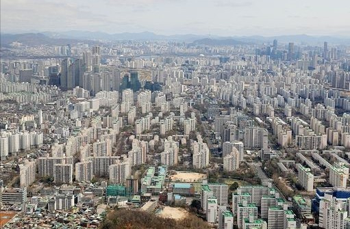 대출 묶자 집 사는 사람 확 줄었는데…서울 생애 첫 집 마련은 늘었다[부동산360]