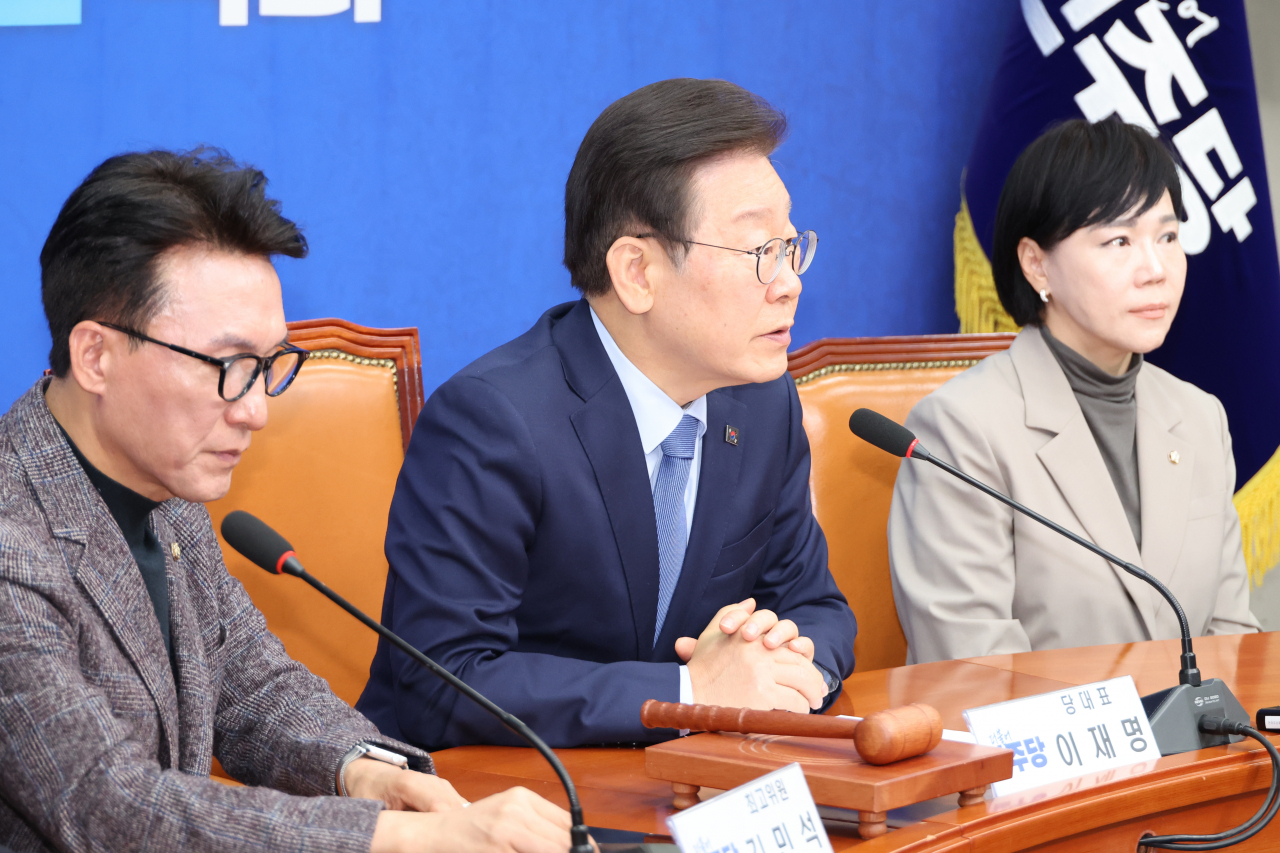 이재명 더불어민주당 대표가 18일 오전 서울 여의도 국회에서 열린 최고위원회의에서 발언하고 있다. [연합]