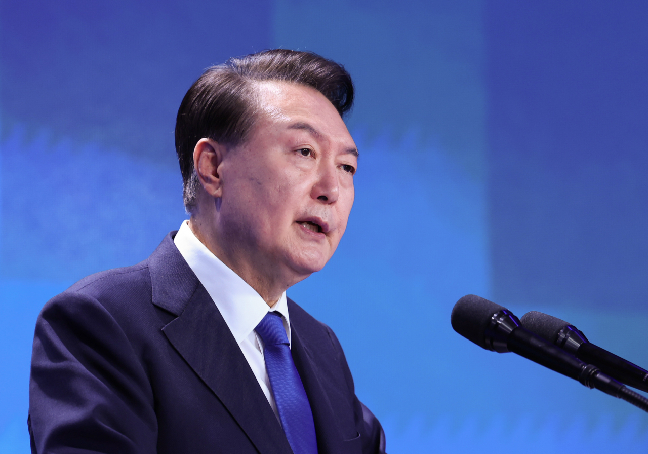 윤석열 대통령이 21일 서울 서대문구 경찰청 참수리홀에서 열린 79주년 경찰의 날 기념식에서 기념사를 하고 있다. [연합]