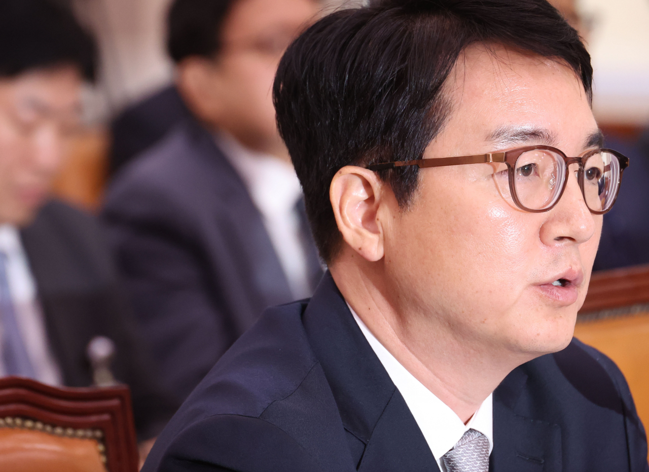 심우정 검찰총장이 21일 국회에서 열린 법제사법위원회의 대검찰청 대상 국정감사에 출석, 의원 질의에 답하고 있다. [연합]