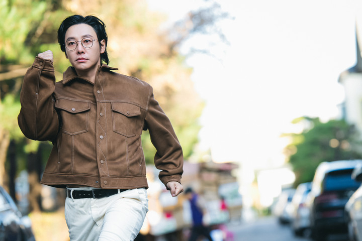 Kim Dong-wook as Dongbang Yu-bin in “Seoul Busters” (Disney+)