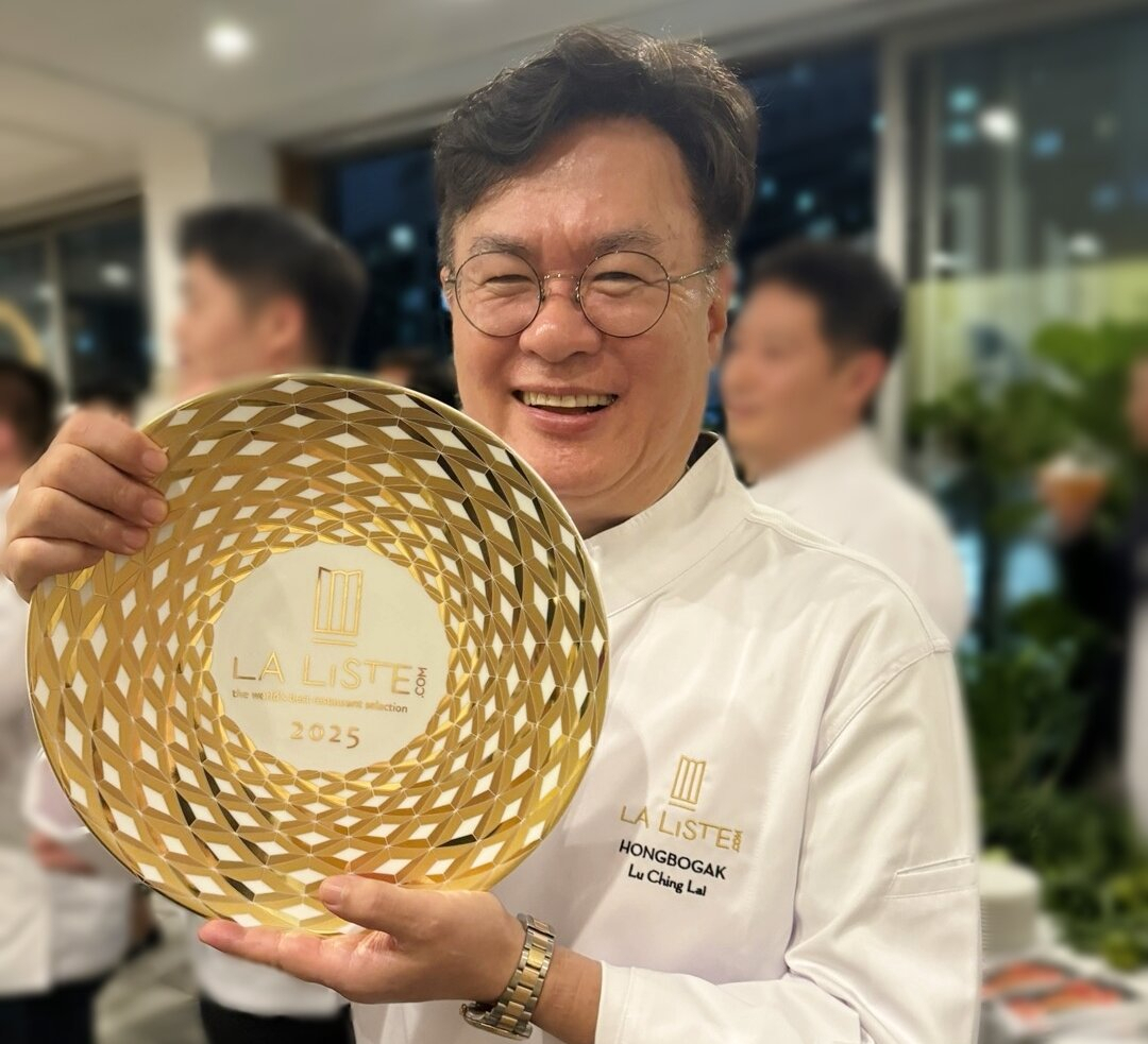노보텔 앰배서더 서울 강남의 홍보각을 이끄는 여경래 셰프는 한국 중식연맹 회장 직을 겸하고 있다.