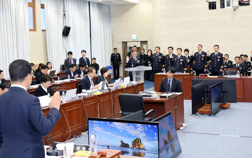 23일 오후 제주도청에서 국회 행정안전위원회가 제주경찰청을 상대로 국정감사를 벌이고 있다. 연합뉴스