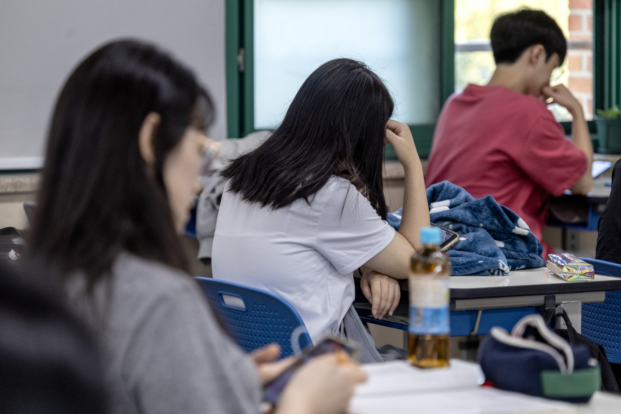 2025학년도 대학수학능력시험 9월 모의평가 시행일인 4일 오전 서울 양천구 신목고등학교 학생들이 시험을 준비하고 있다. 2024.09.04 사진공동취재단