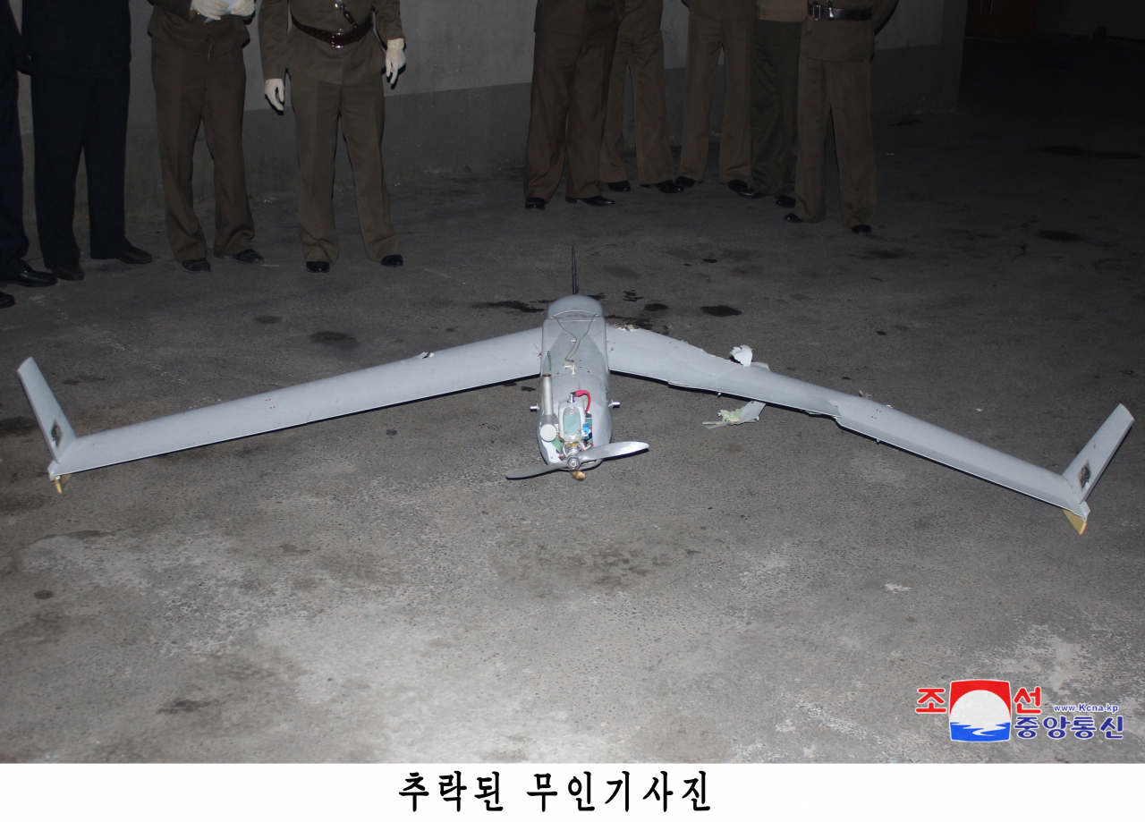 북한이 평양에 추락한 무인기는 백령도에서 이륙했다고 주장했다. 사진은 지난 19일 북한이 공개한 무인기 사진.[연합]