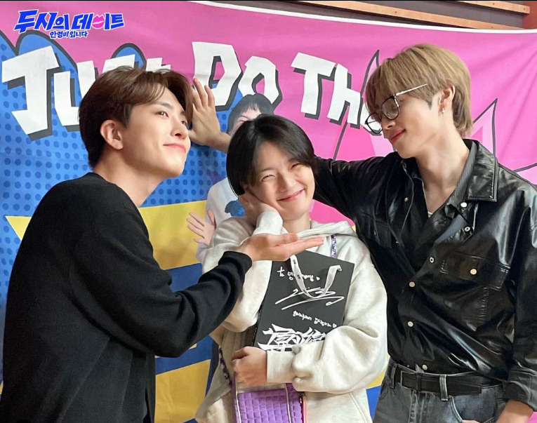 안영미와 29일 방송된 MBC FM4U '두시의 데이트 안영미입니다'에 게스트로 출연한 더보이즈 선우(오른쪽)와 갓세븐 영재. ['두시의 데이트' SNS 갈무리]