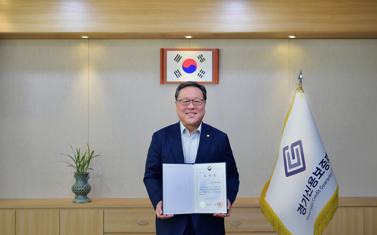 시석중 이사장.