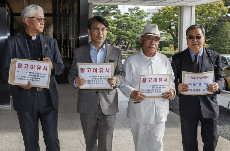 ‘김여사 고발’ 명품백·도이치 사건 일제히 항고